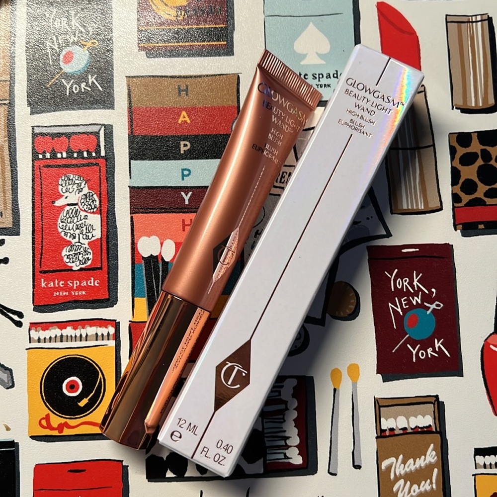 Charlotte Tilbury Glowgasm Beauty Light Wand in Pinkgasm
